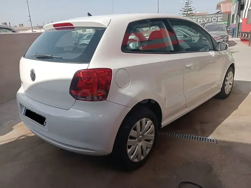 Usado VW Polo Advance 70 CV (51 kW) 2014 Blanco Berlina