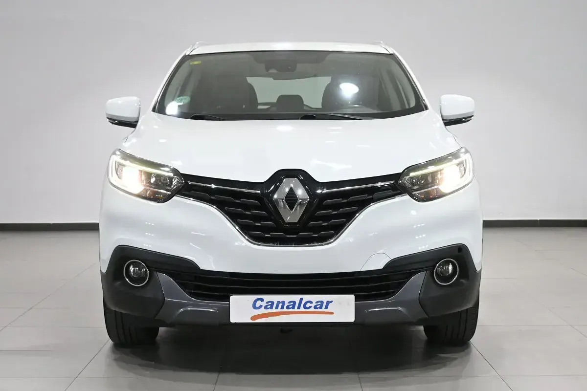 Usado Renault Kadjar Zen 130 CV (95 kW) 2016 Blanco SUV