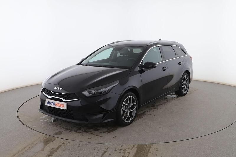 Negro Usado 2022 Kia Ceed Utilitario | 17.099 € (Precio justo) - Imagen 1/3