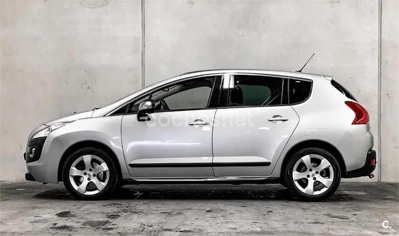 Usado Peugeot 3008 Premium 156 CV (114 kW) 2012 Gris / plata Berlina