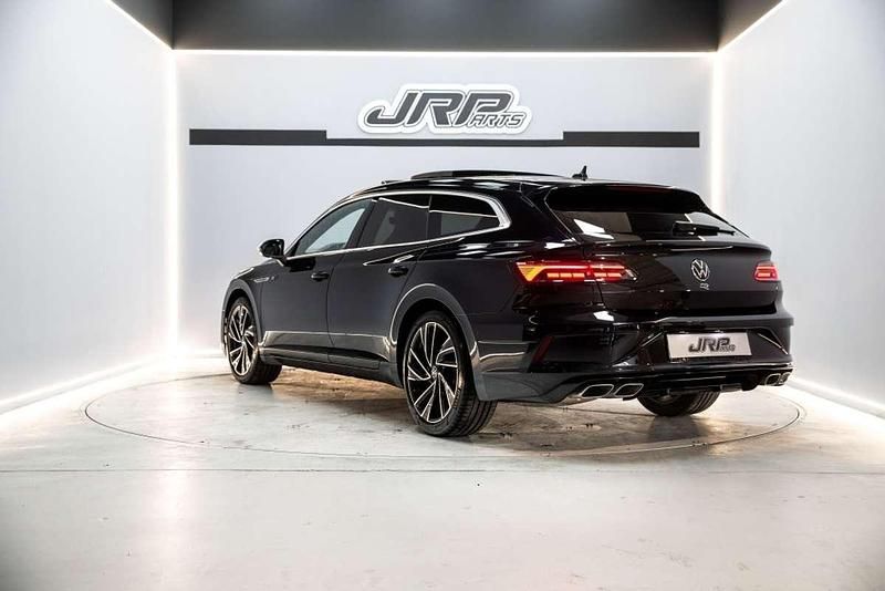 Usado VW Arteon R 320 CV (235 kW) 2023 Negro Familiar