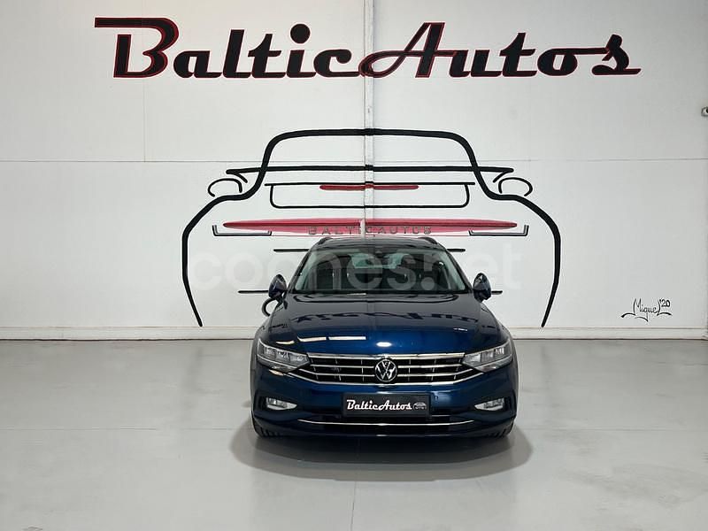 Usado VW Passat Business 150 CV (110 kW) 2024 Azul Familiar