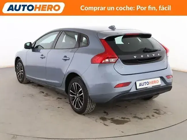 Usado Volvo V40 Momentum 120 CV (88 kW) 2016 Azul Berlina