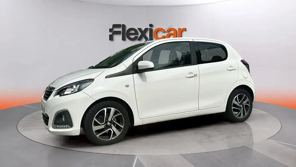 Usado Peugeot 108 Allure 72 CV (52 kW) 2020 Blanco Utilitario