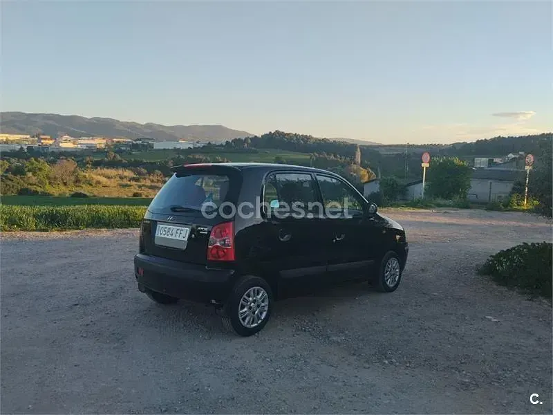 Usado Hyundai Atos GLS 63 CV (46 kW) 2006 Negro Utilitario