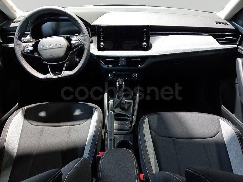 Usado Skoda Kamiq Selection 115 CV (84 kW) 2025 Gris SUV