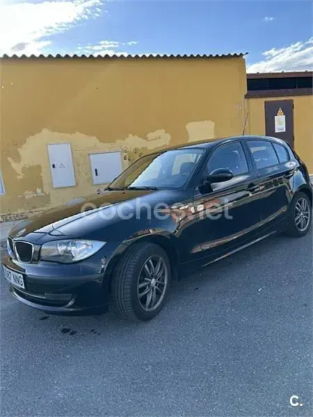 Usado BMW 118 143 CV (105 kW) 2009 Negro Utilitario