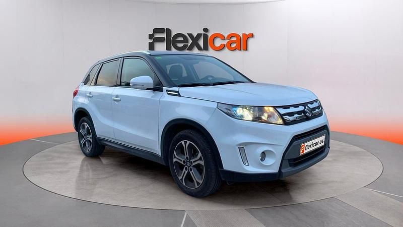 Usado Suzuki Vitara GLX 120 CV (88 kW) 2017 Blanco SUV
