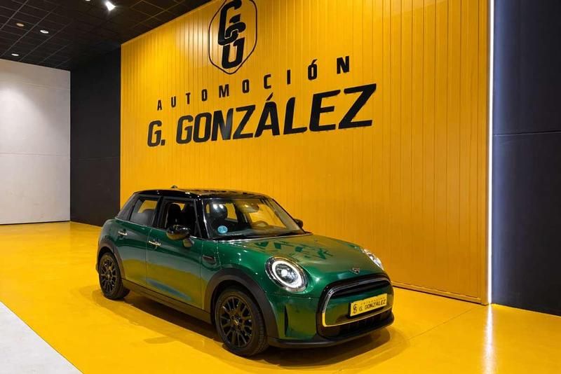 Usado Mini Cooper 136 CV (100 kW) 2023 Verde Utilitario