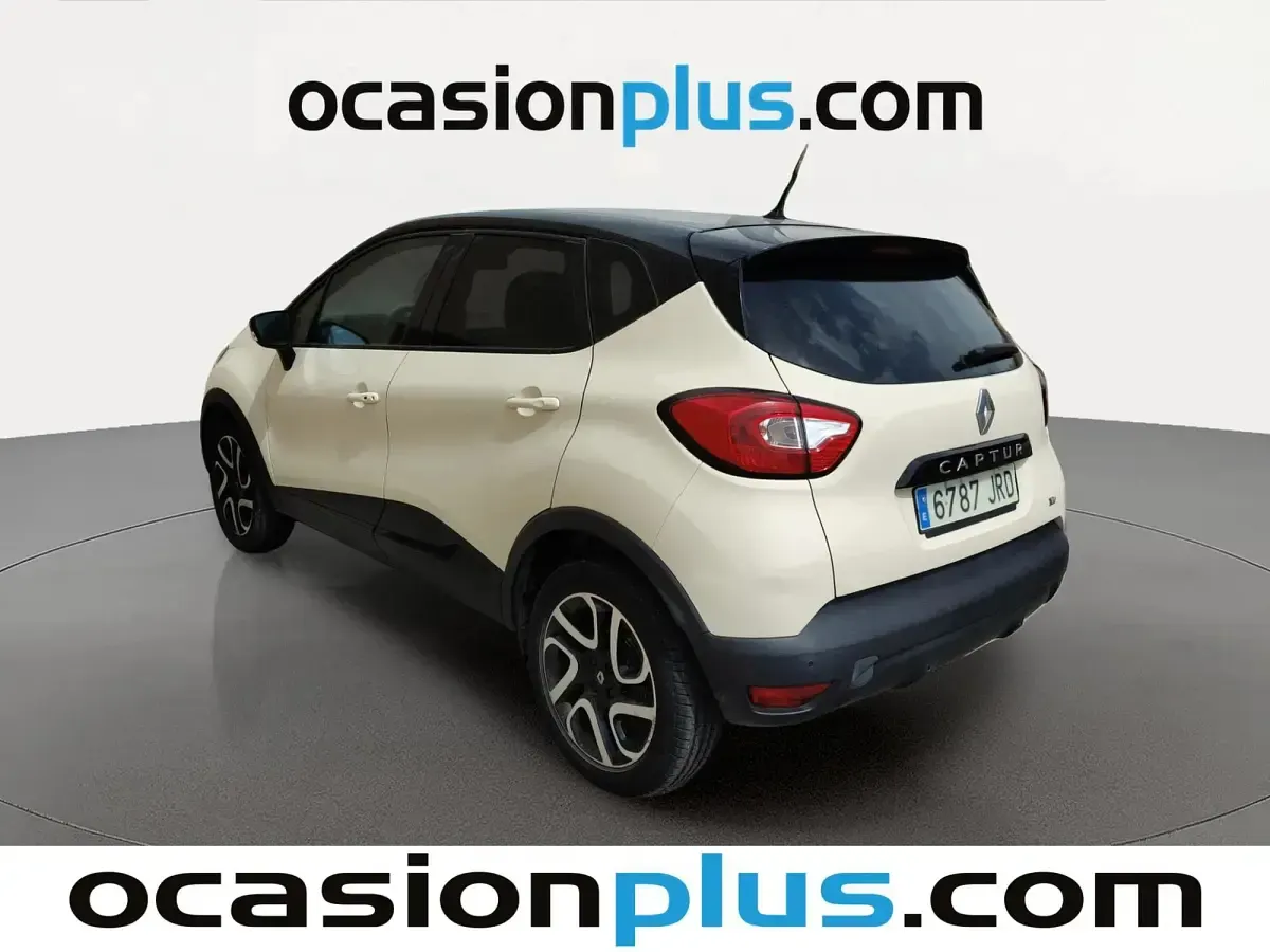 Usado Renault Captur Zen 120 CV (88 kW) 2016 Blanco SUV