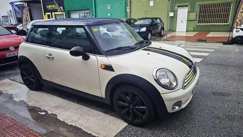 Usado Mini Cooper 122 CV (89 kW) 2010 Blanco Utilitario