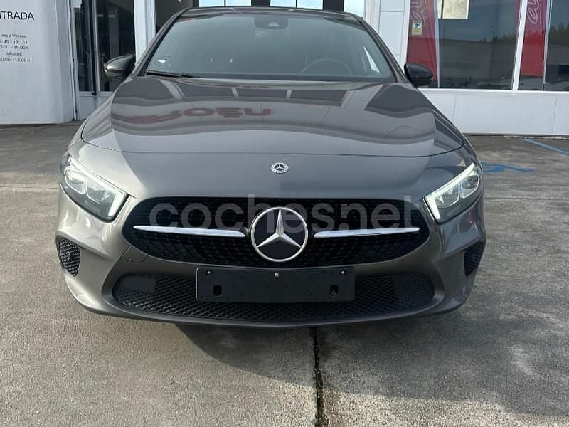 Gris / plata Usado 2021 Mercedes A200 Berlina | 21.900 € - Imagen 1/4