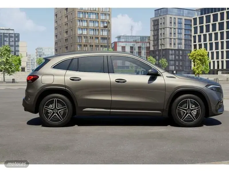 Usado Mercedes EQA300 AMG line 167 kW (228 CV) 2022 Gris SUV