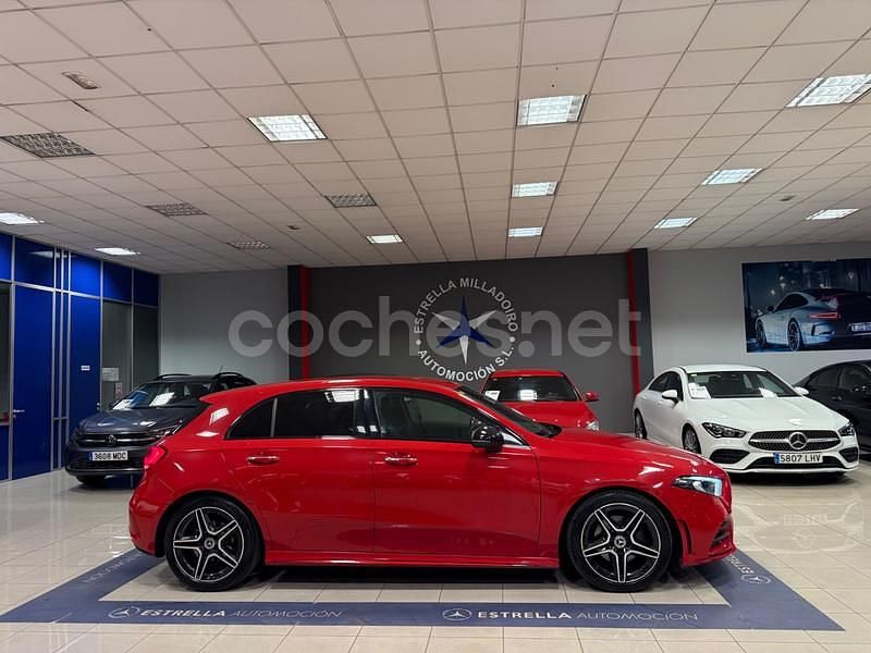 Usado Mercedes A180 116 CV (85 kW) 2018 Rojo Berlina
