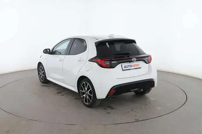 Usado Toyota Yaris Style 116 CV (85 kW) 2021 Utilitario