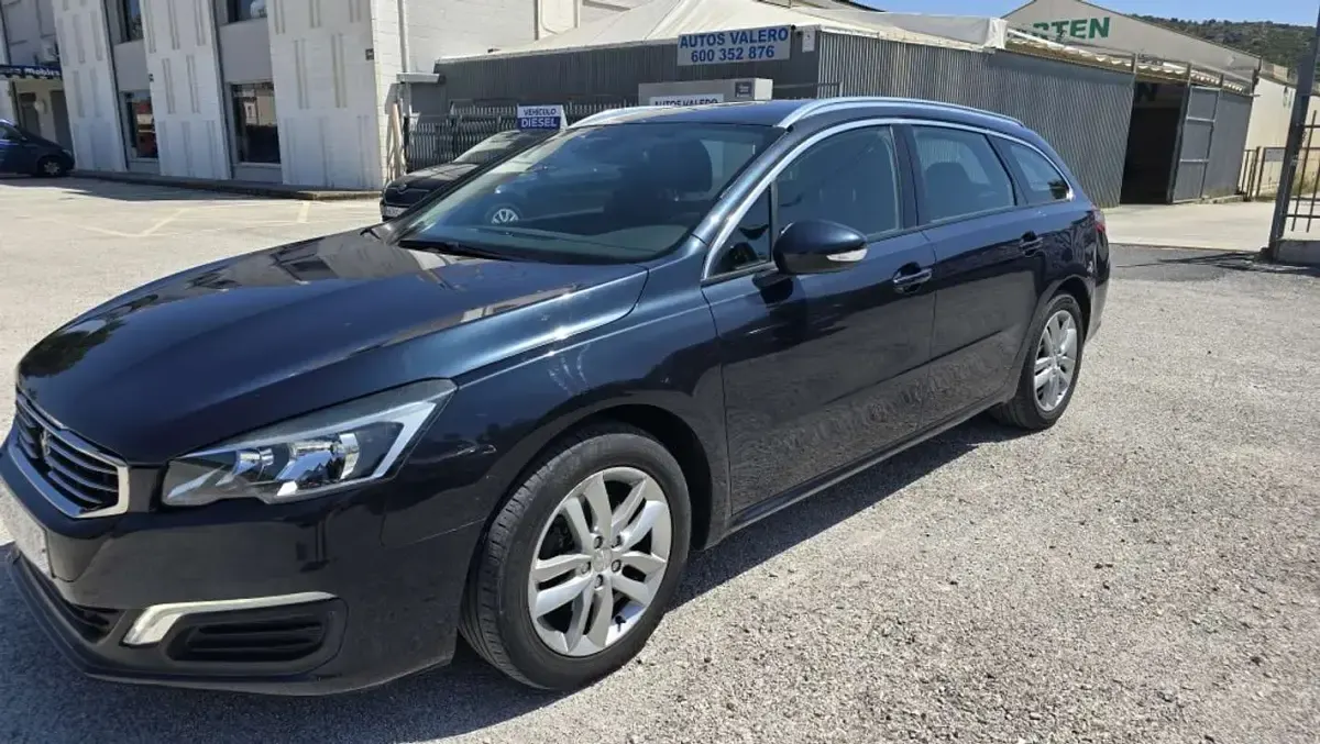 Usado Peugeot 508 SW Active 150 CV (110 kW) 2017 Azul Familiar