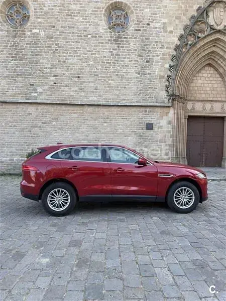 Usado Jaguar F-Pace Prestige 180 CV (132 kW) 2018 Granate SUV