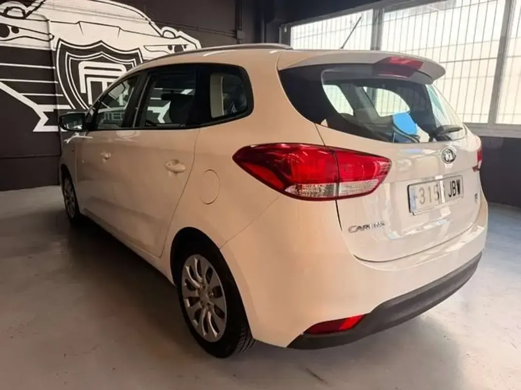 Usado Kia Carens 135 CV (99 kW) 2014 Blanco Monovolumen