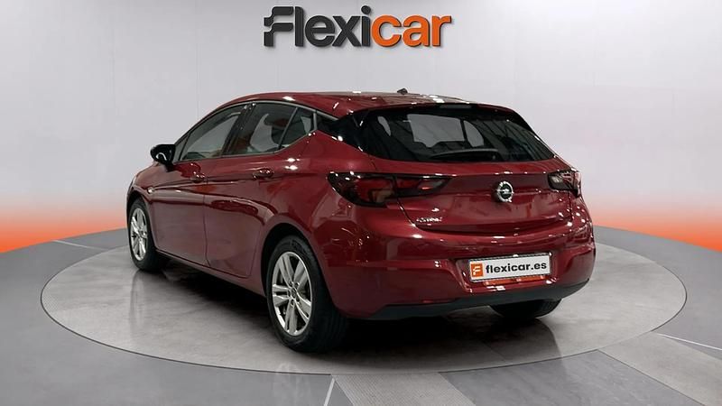 Usado Opel Astra Business Elegance 145 CV (106 kW) 2020 Rojo Berlina