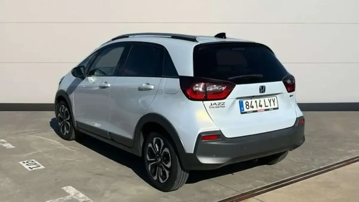 Usado Honda Jazz 109 CV (80 kW) 2022 Gris Utilitario