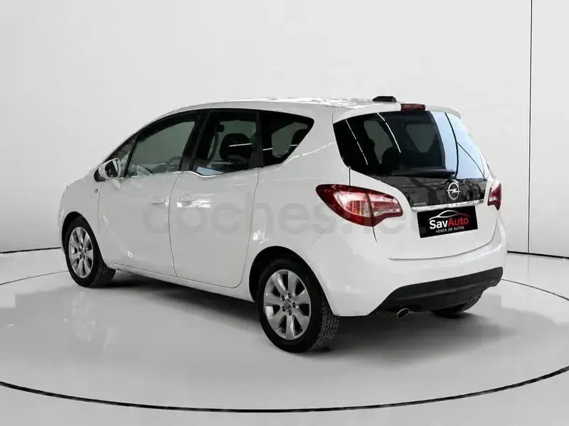 Usado Opel Meriva Excellence 136 CV (100 kW) 2016 Blanco Monovolumen