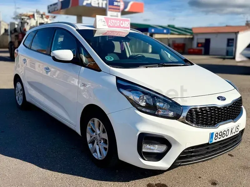 Usado Kia Carens 135 CV (99 kW) 2018 Blanco Monovolumen