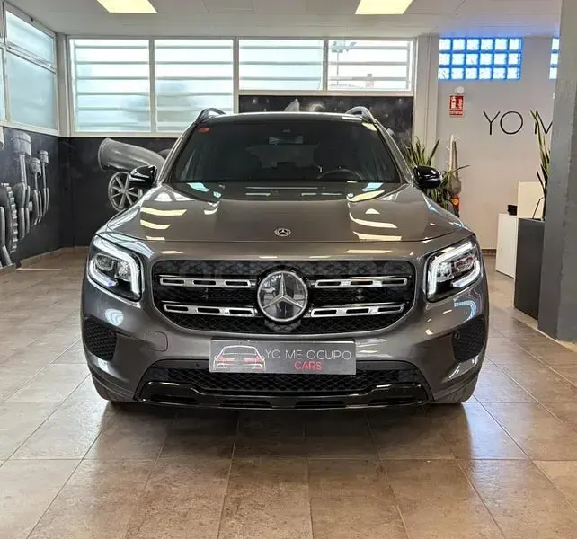 Usado Mercedes GLB200 150 CV (110 kW) 2021 Gris / plata SUV