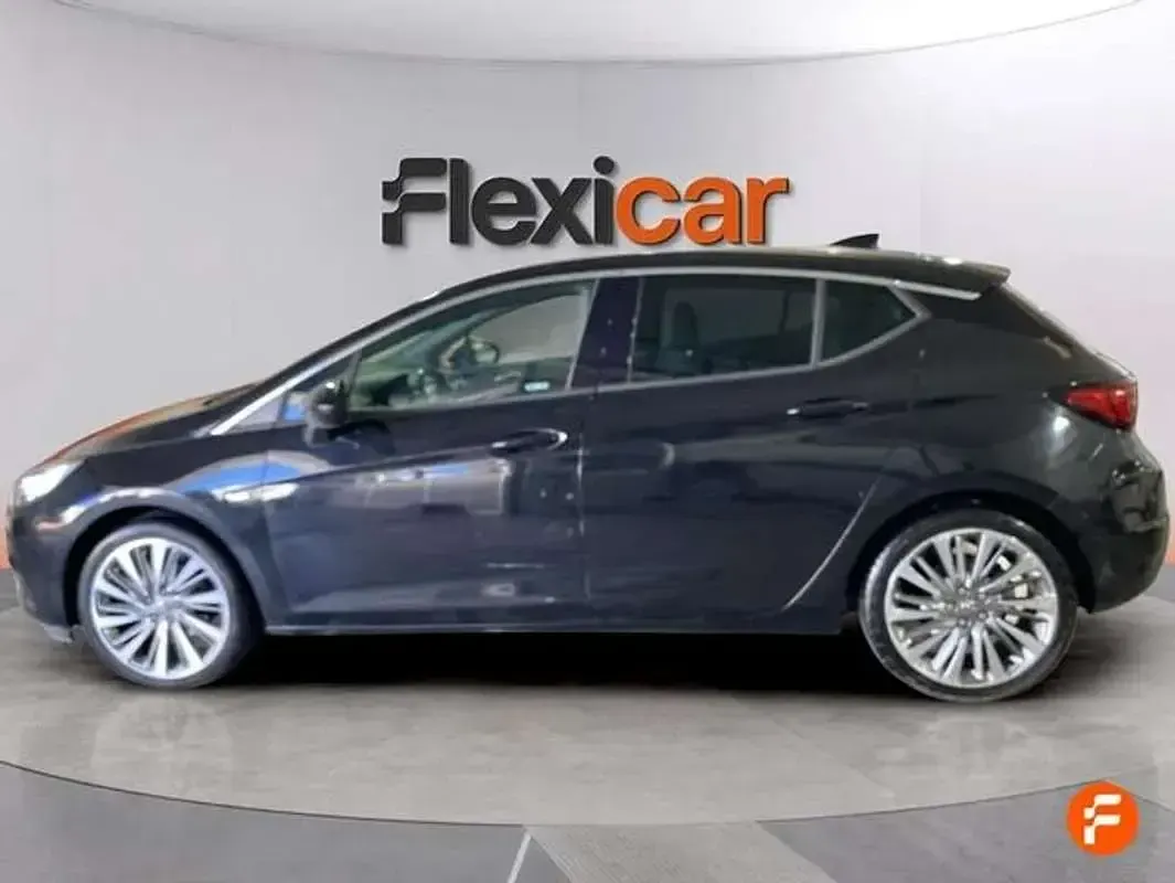 Usado Opel Astra Elegance 140 CV (102 kW) 2018 Gris Berlina