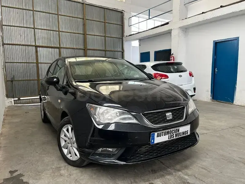 Begagnad Seat Ibiza Style 105 HK (77 kW) 2013 Svart Sedan