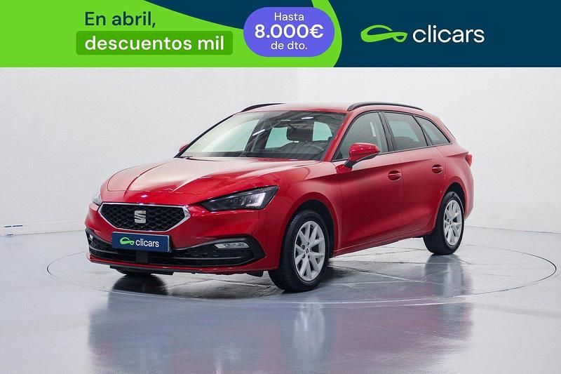 Usado Seat Leon Style 150 CV (110 kW) 2020 Rojo Familiar