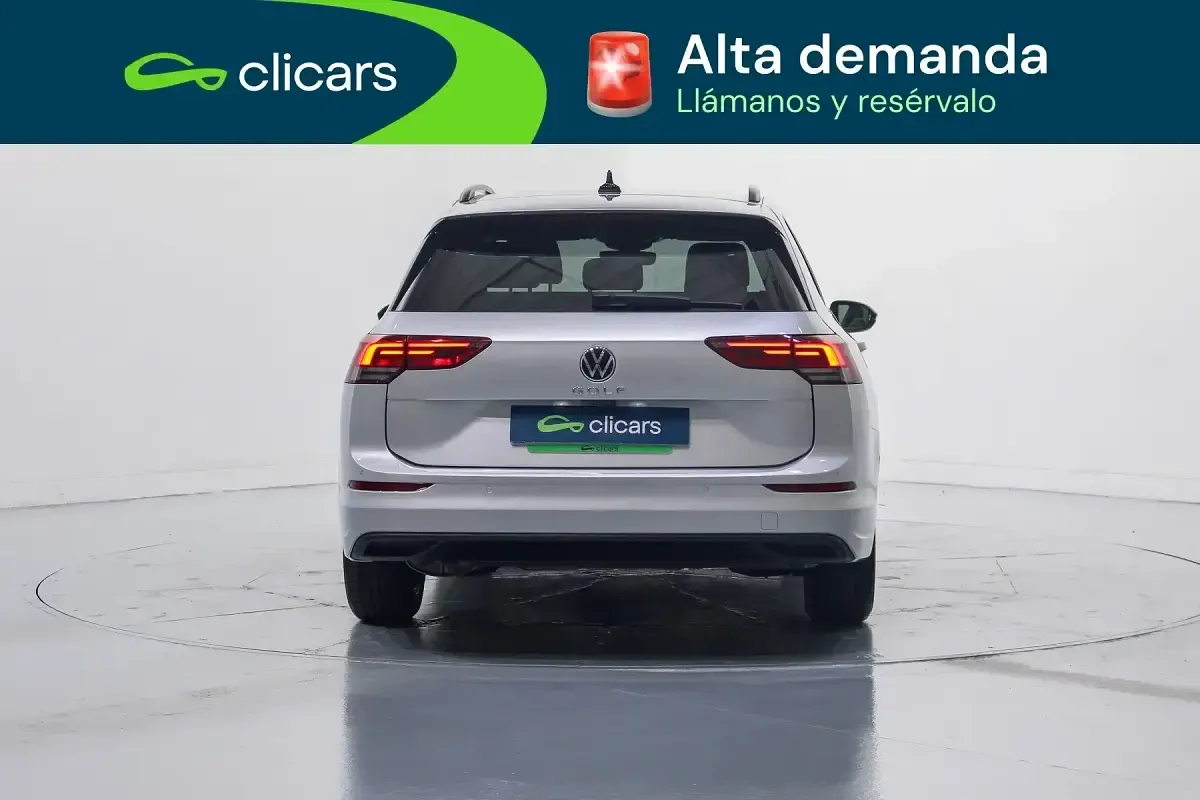Usado VW Golf VIII Life 115 CV (84 kW) 2022 Gris Familiar