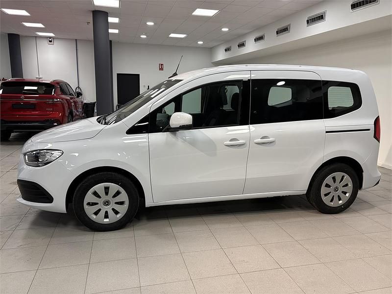 Nuevo Mercedes T180 116 CV (85 kW) 2025 Blanco Monovolumen