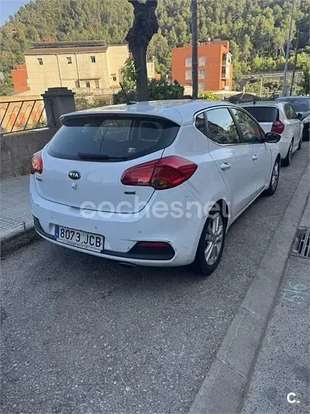 Usado Kia Ceed GT 90 CV (66 kW) 2015 Blanco Berlina