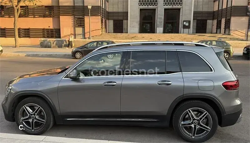Usado Mercedes GLB220 190 CV (139 kW) 2021 Gris / plata SUV