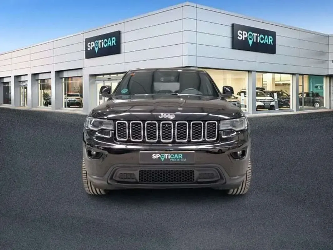 Usado Jeep Grand Cherokee Laredo 250 CV (183 kW) 2019 Negro SUV