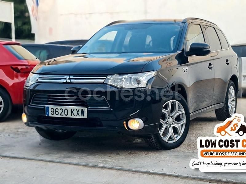 Negro Usado 2014 Mitsubishi Outlander P-HEV SUV | 12.500 € (Buen precio) - Imagen 1/4