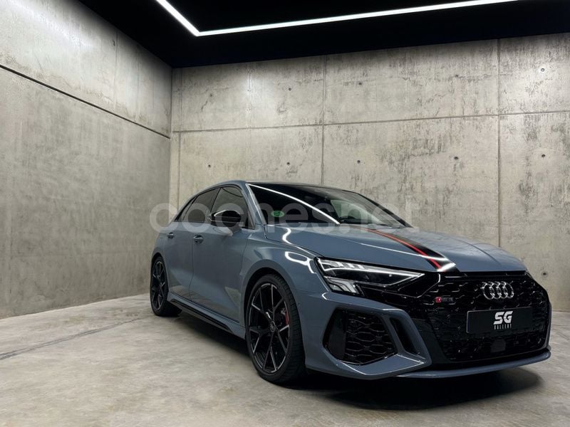 Usado Audi RS3 Sportback Ambiente 400 CV (294 kW) 2023 Gris Utilitario