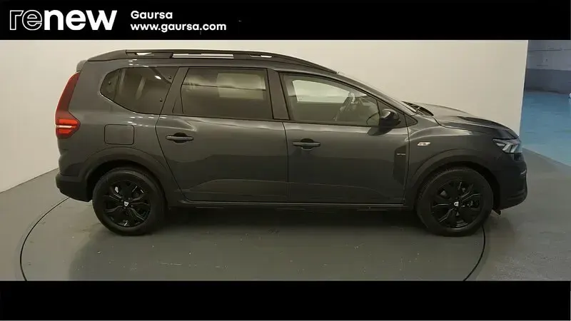 Usado Dacia Jogger Extreme 100 CV (73 kW) 2022 Gris Monovolumen