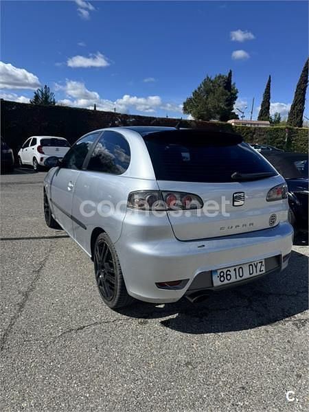 Usado Seat Ibiza CUPRA 160 CV (117 kW) 2006 Gris / plata Utilitario