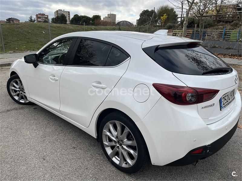 Usado Mazda 3 Luxury 120 CV (88 kW) 2013 Blanco Berlina