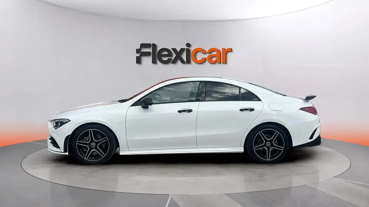 Usado Mercedes CLA200 163 CV (119 kW) 2022 Blanco Coupe