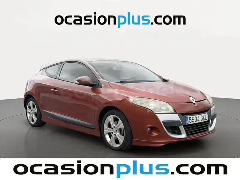 Usado Renault Mégane III Dynamique 105 CV (77 kW) 2009 Naranja Berlina