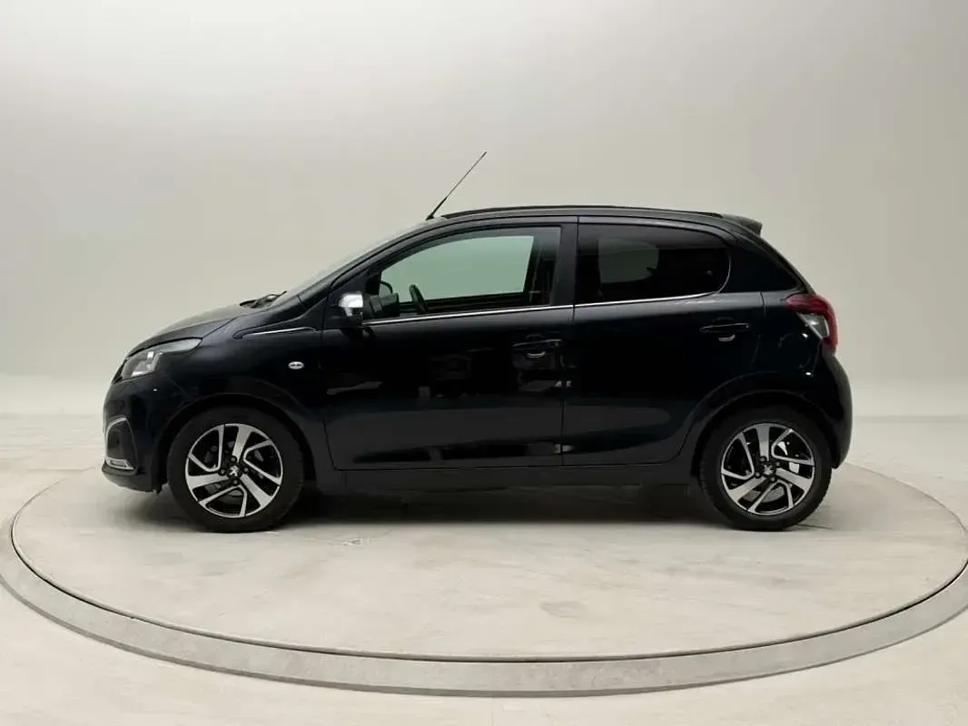 Usado Peugeot 108 Allure 72 CV (52 kW) 2021 Negro Utilitario