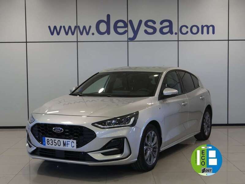 Plateado Usado 2023 Ford Focus ST-Line Utilitario | 18.260 € (Super precio) - Imagen 1/4