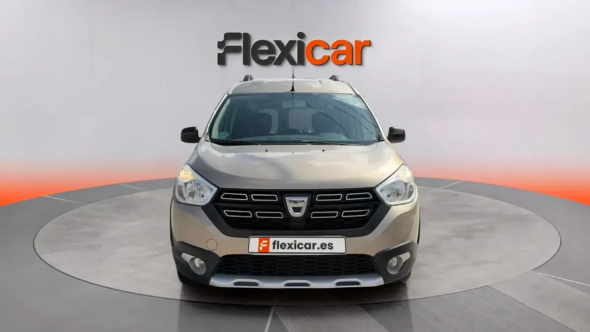 Usado Dacia Dokker Stepway 95 CV (69 kW) 2019 Beige Monovolumen