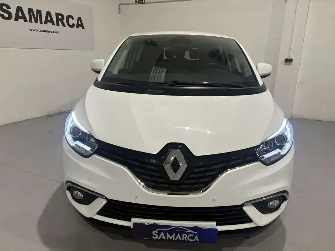 Usado Renault Grand Scénic IV Life 120 CV (88 kW) 2019 Blanco Monovolumen