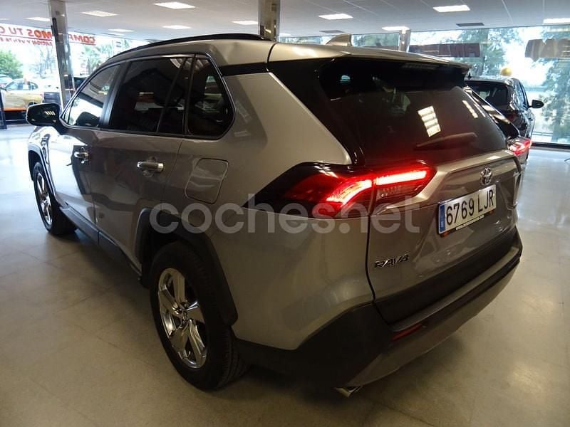 Usado Toyota RAV4 Hybrid Advance 218 CV (160 kW) 2021 Gris / plata SUV