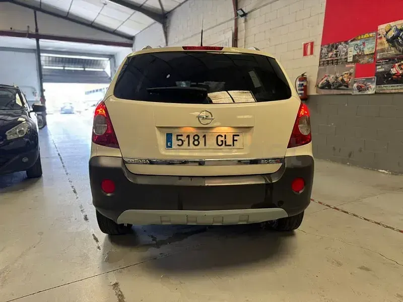 Używany Opel Antara Energy 150 KM (110 kW) 2009 Biały SUV