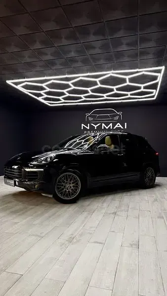 Usado Porsche Cayenne Diesel Platinum Edition 262 CV (192 kW) 2018 Negro SUV
