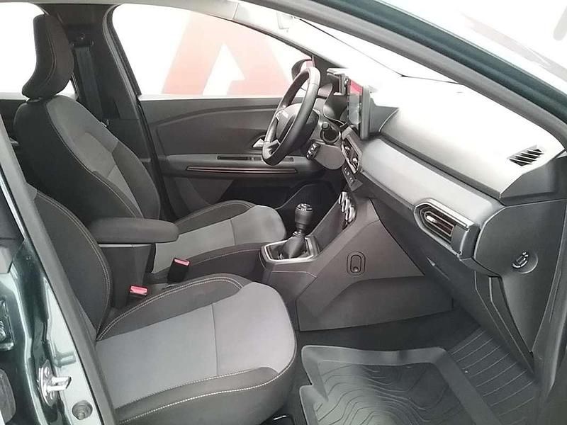 Usado Dacia Sandero Extreme 101 CV (74 kW) 2025 Verde Utilitario